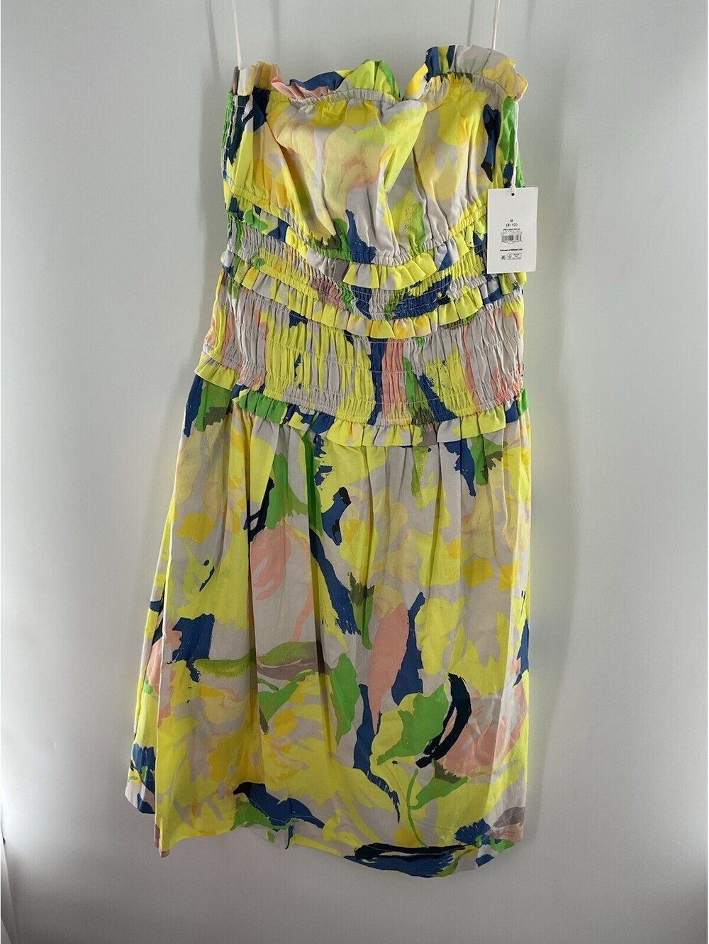 Free Assembly Women’s Size Medium Strapless Smocked Summer Dress NWT 017